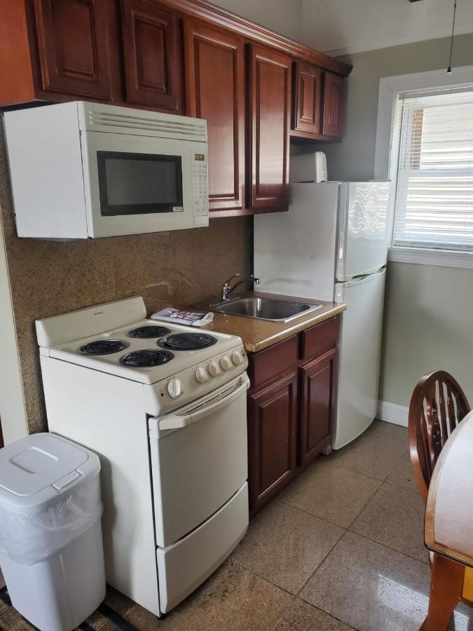 Golden Gate Lodging Plattsburgh Bagian luar foto